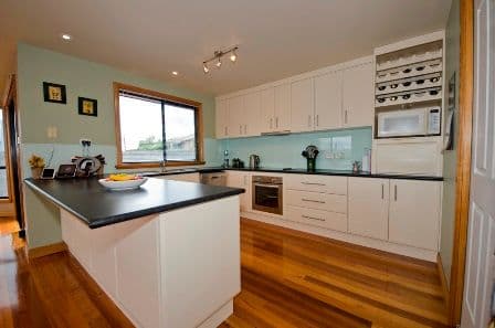 34 Roberts Crescent, NEWNHAM TAS 7248, Newnham - Thumbnail 3