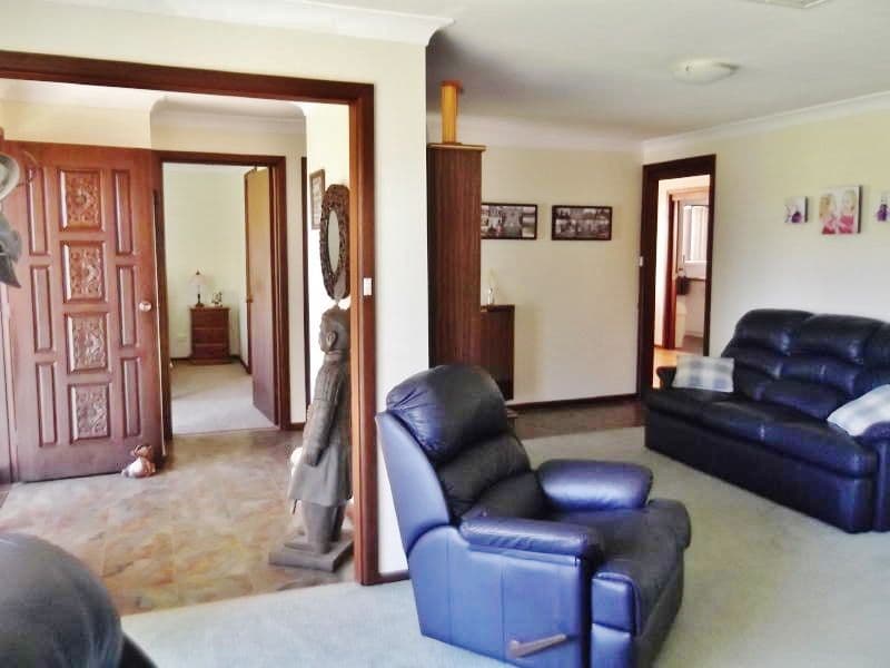 13 Watson Street, YOUNG NSW 2594, Young - Thumbnail 3