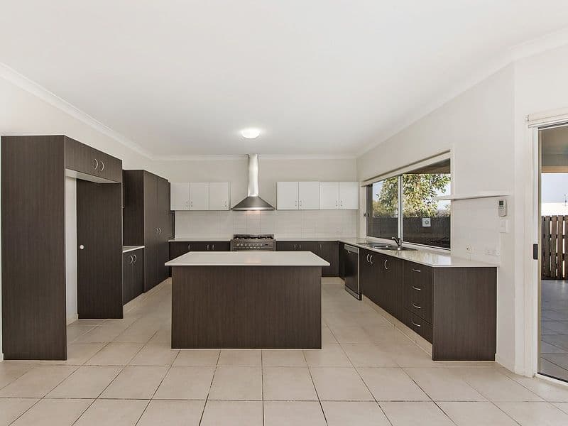 7 Kudzu Street, Upper Coomera QLD 4209, Upper Coomera - Thumbnail 4