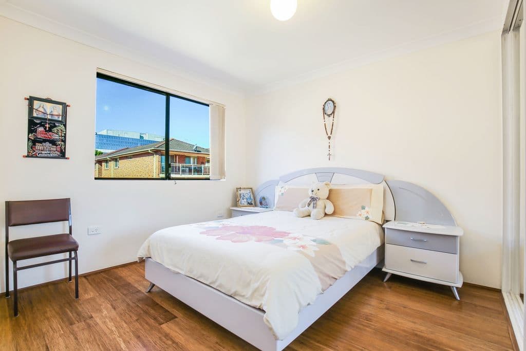 13/21-27 Weigand Avenue, Bankstown - Thumbnail 5