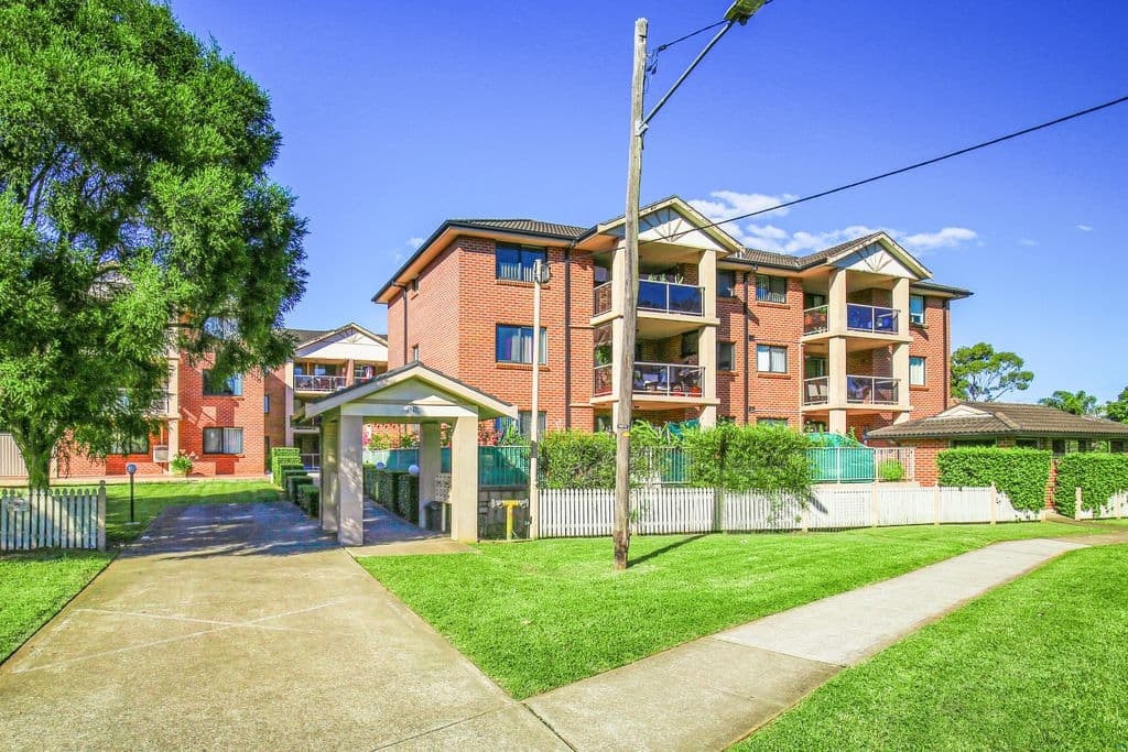 13/21-27 Weigand Avenue, Bankstown - Thumbnail 8