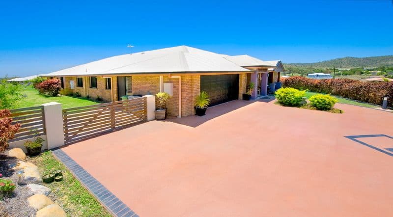 10 Rebecca Close, ROCKYVIEW QLD 4701, Rockyview - Thumbnail 4