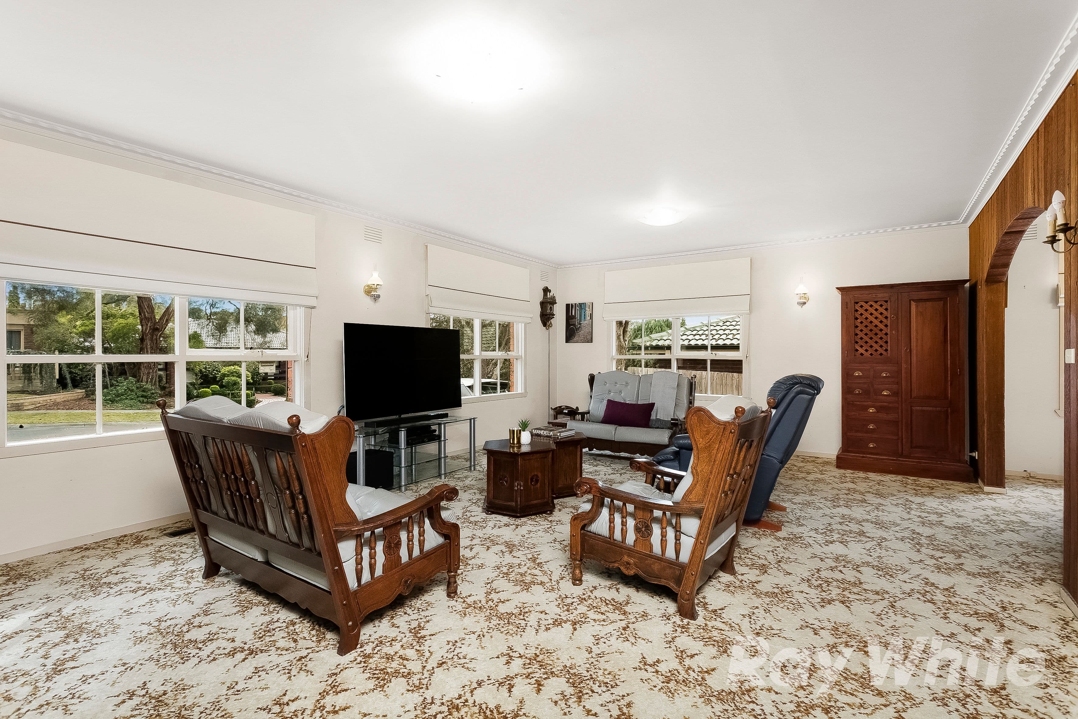 2 Rodney Close, Wheelers Hill VIC 3150, Wheelers Hill - Thumbnail 3