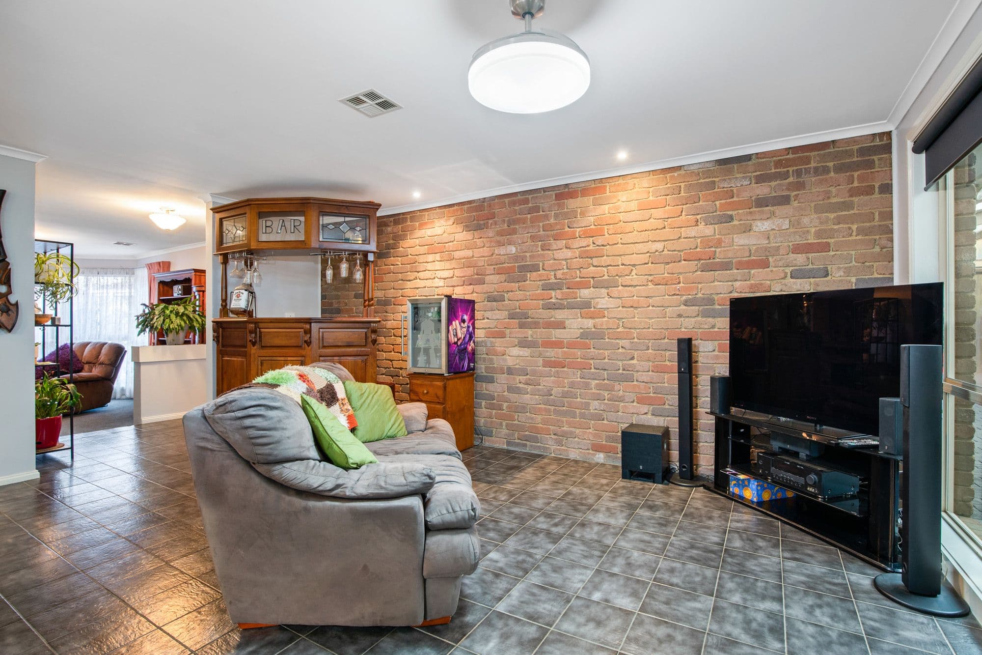 6 Pamela Court, Werribee VIC 3030, Werribee - Thumbnail 4