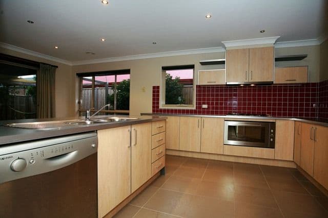 20 Wetlands Boulevard, WILLIAMS LANDING VIC 3027, Williams Landing - Thumbnail 2