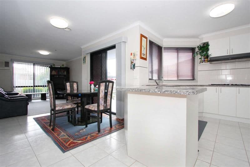 2 Darriwill Close, DELAHEY VIC 3037, Delahey - Thumbnail 2