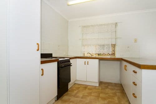 21 Henty Drive, REDBANK PLAINS QLD 4301, Redbank Plains - Thumbnail 2