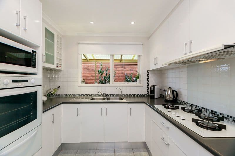 38 Glendale Avenue, EPPING VIC 3076, Epping - Thumbnail 2
