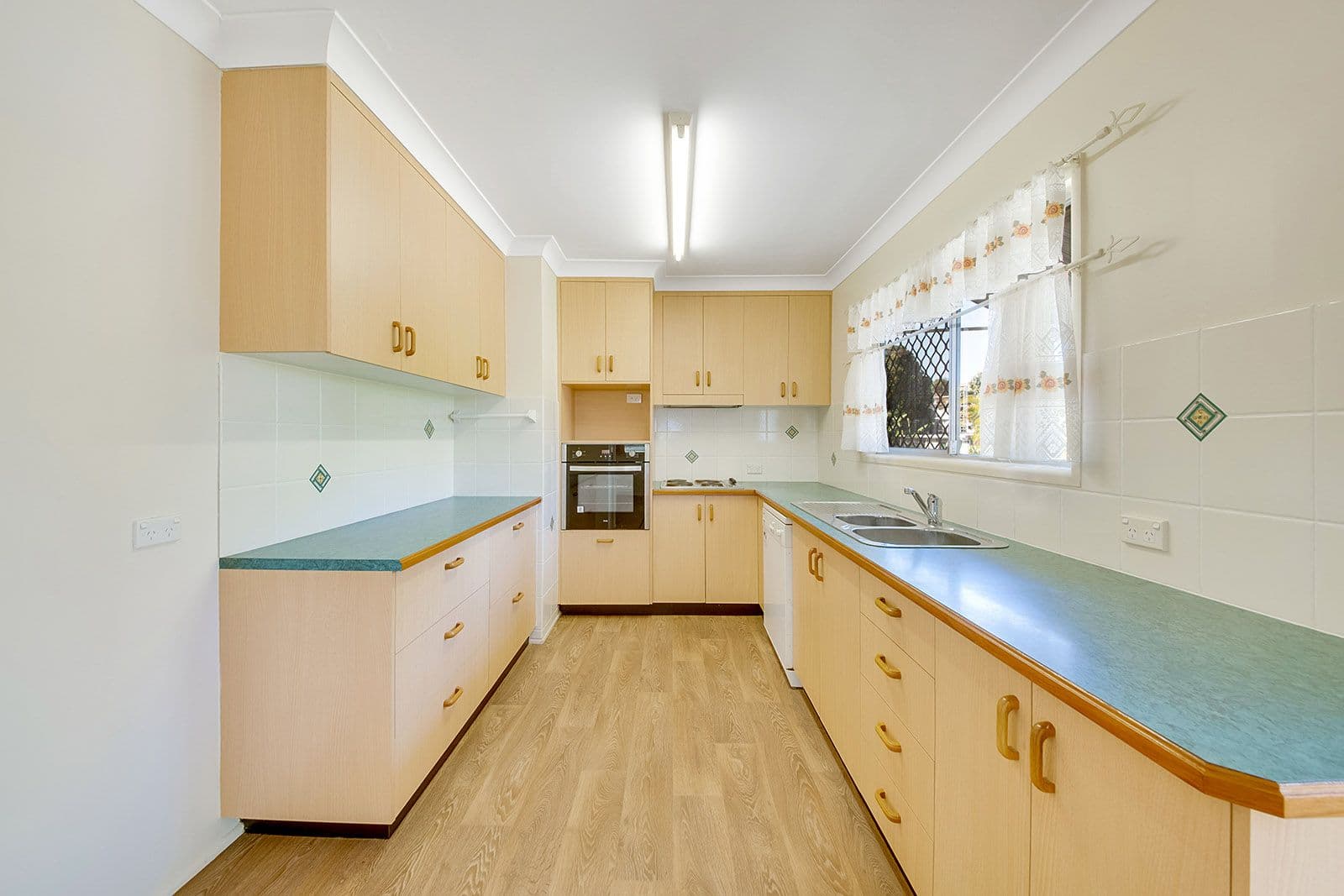 24 Hibiscus Avenue, Sun Valley QLD 4680, Sun Valley - Thumbnail 3