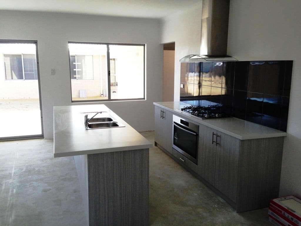 10 Frigate Place, SOUTHERN RIVER WA 6110, Southern River - Thumbnail 2