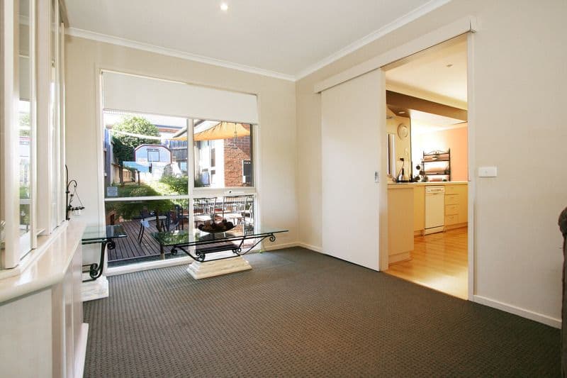 31 Meadowgate Drive, CHIRNSIDE PARK VIC 3116, Chirnside Park - Thumbnail 3