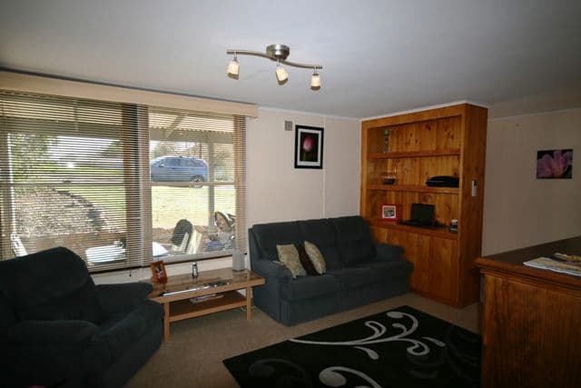 22 Kelly Street, CLARE SA 5453, Clare - Thumbnail 4