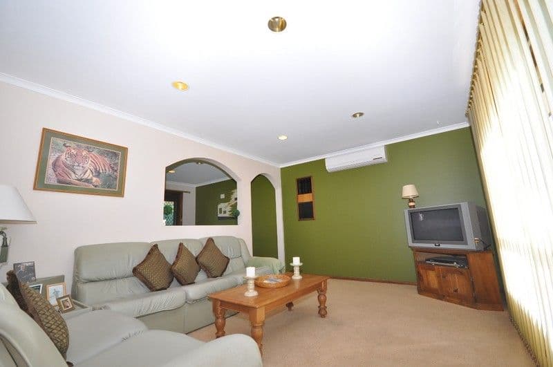 12 Vitana Court, CRAIGMORE SA 5114, Craigmore - Thumbnail 2