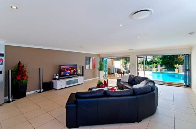 5 Village High Road, BENOWA QLD 4217, Benowa - Thumbnail 4