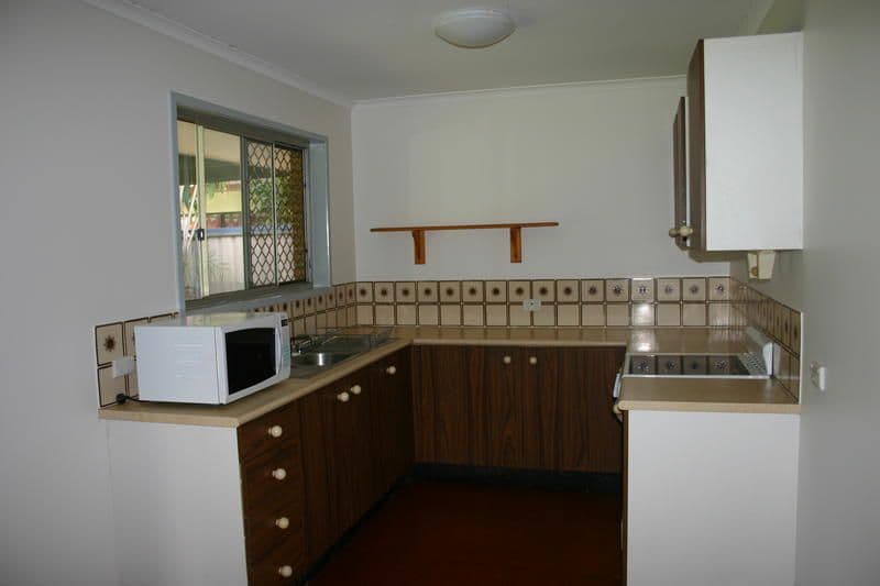 10 Vienna Way, STRATHPINE QLD 4500, Strathpine - Thumbnail 4