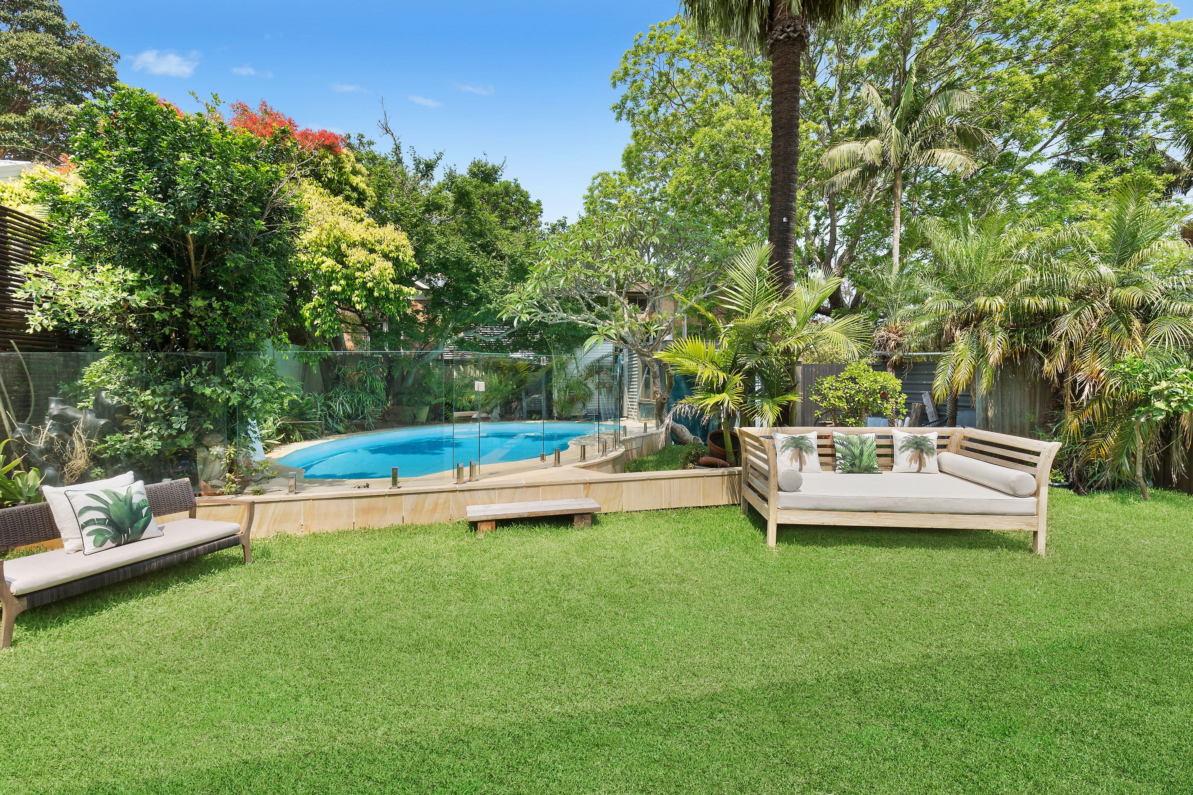 73 Oliver Street, Freshwater - Thumbnail 3
