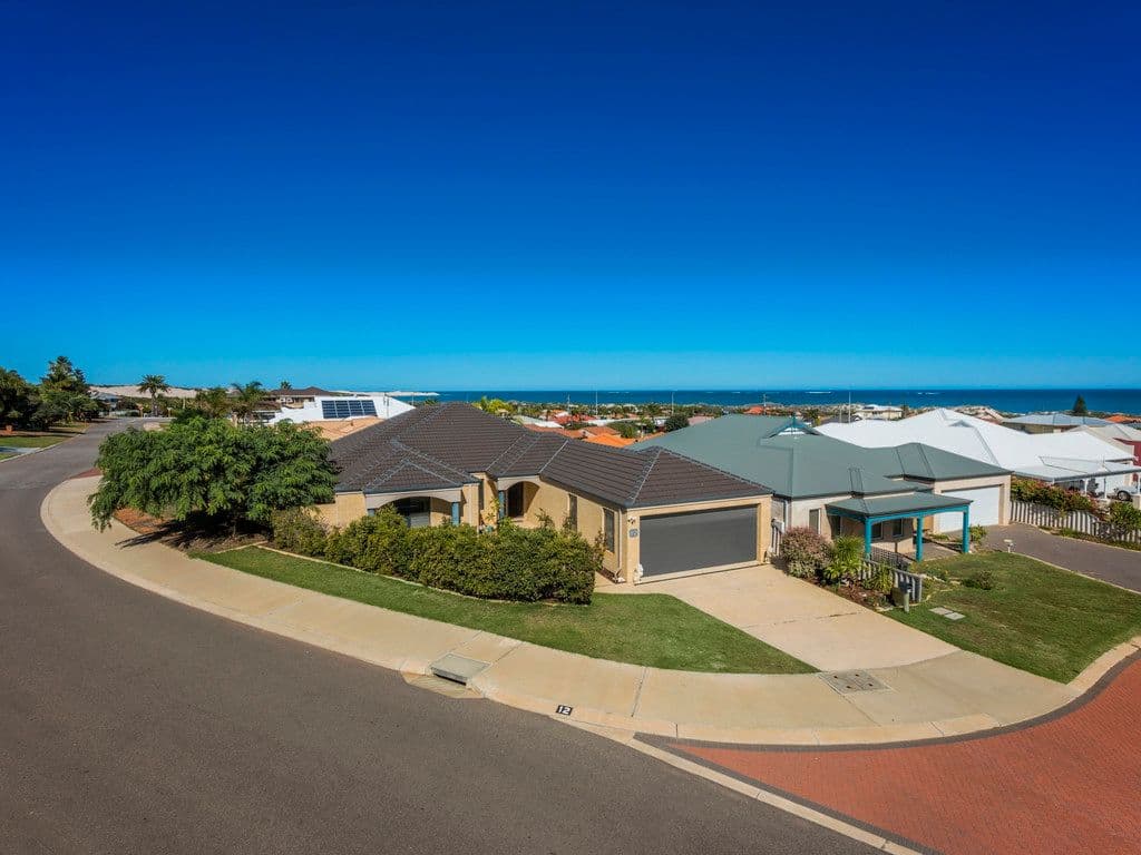 12 Seaview Boulevard, Wandina WA 6530, Wandina - Thumbnail 2