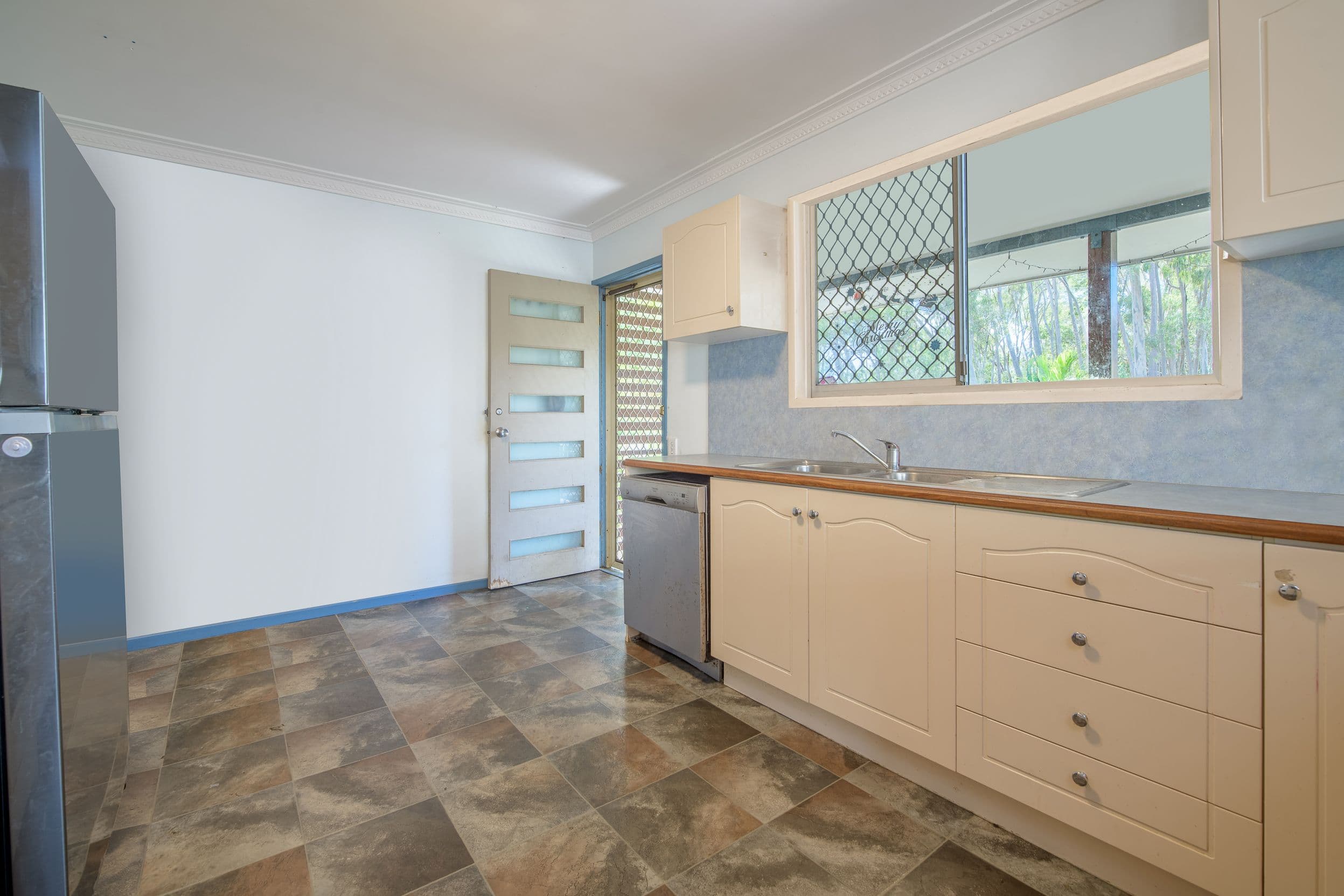 26 Glegg Street, West Gladstone QLD 4680, West Gladstone - Thumbnail 3