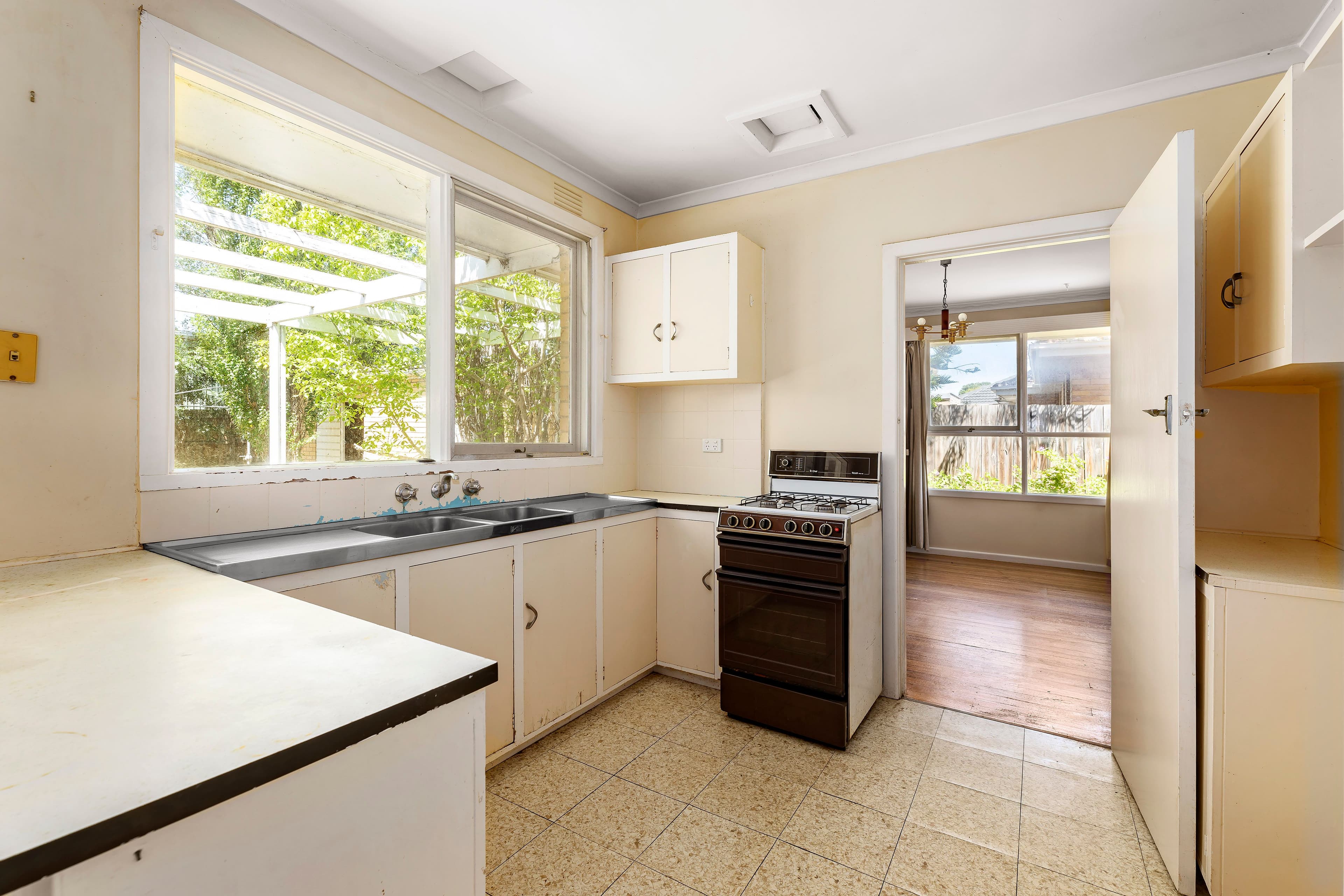 18 Gladesville Drive, Bentleigh East VIC 3165, Bentleigh East - Thumbnail 5