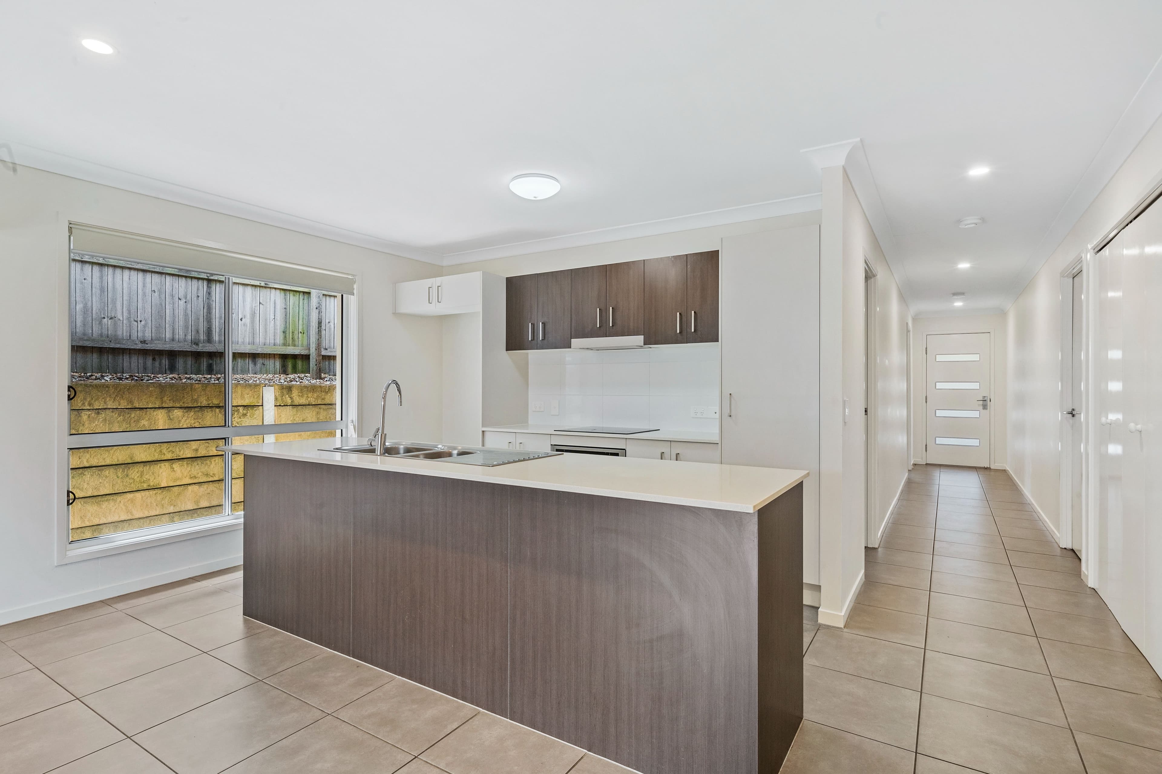 10 Prince George Street, Holmview QLD 4207, Holmview - Thumbnail 3
