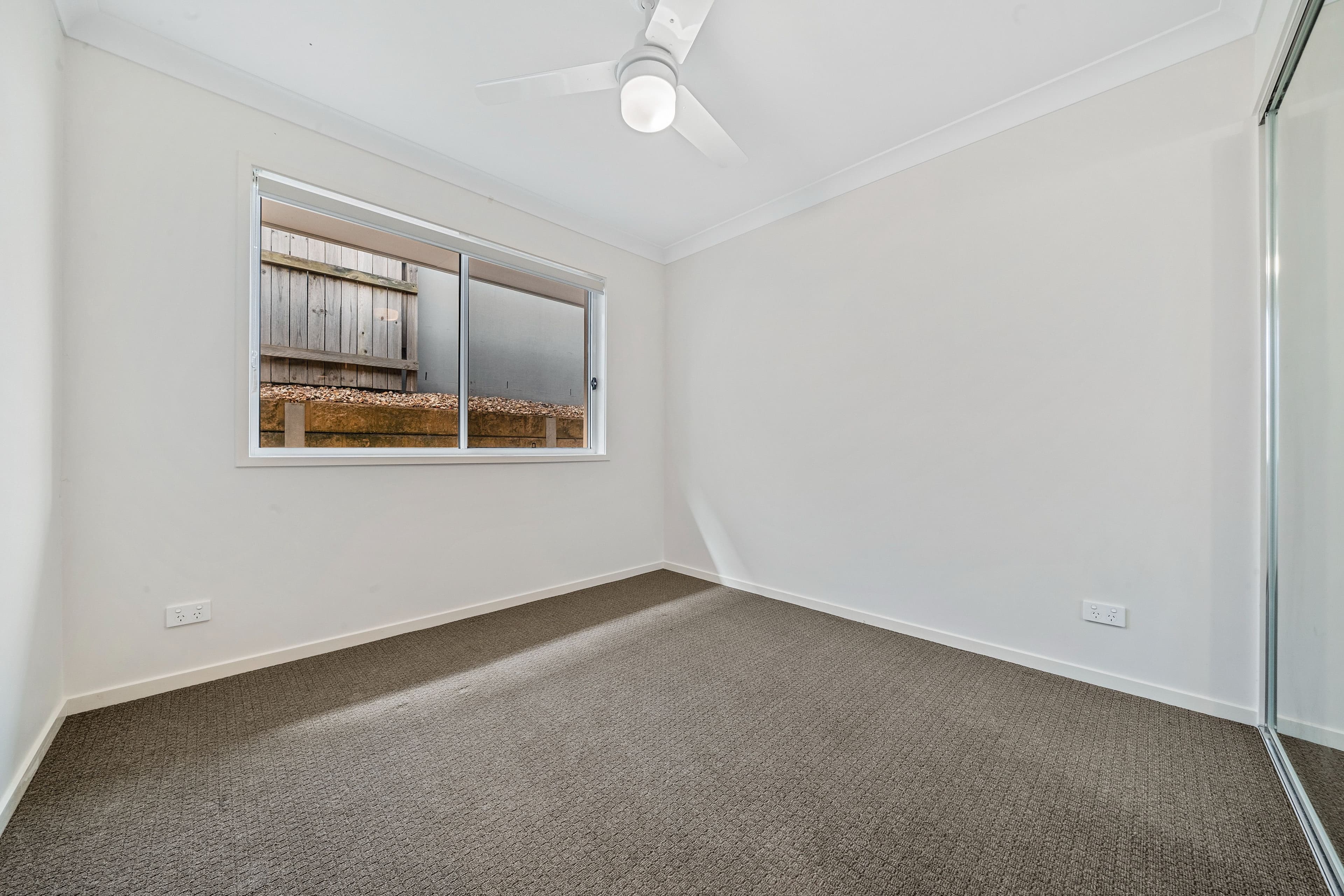 10 Prince George Street, Holmview QLD 4207, Holmview - Thumbnail 8