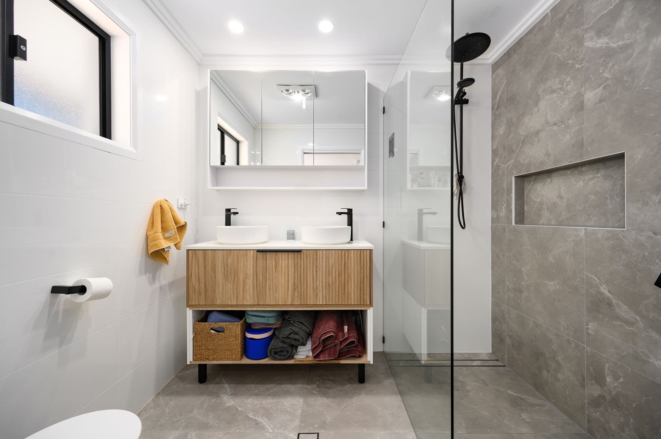 2 Chiba Street, Coombabah QLD 4216, Coombabah - Thumbnail 7
