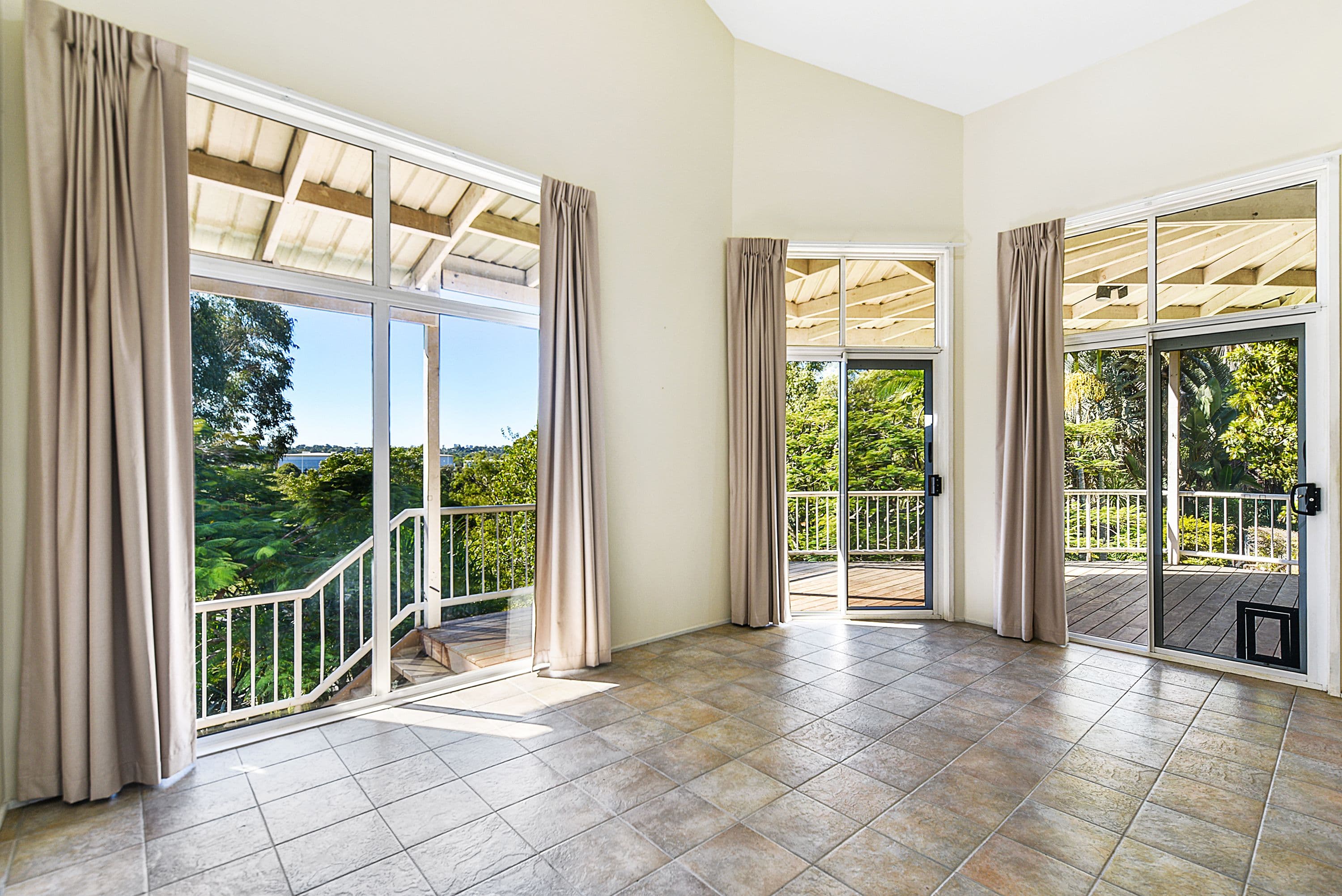 22 Amethyst Court, Carrara QLD 4211, Carrara - Thumbnail 7