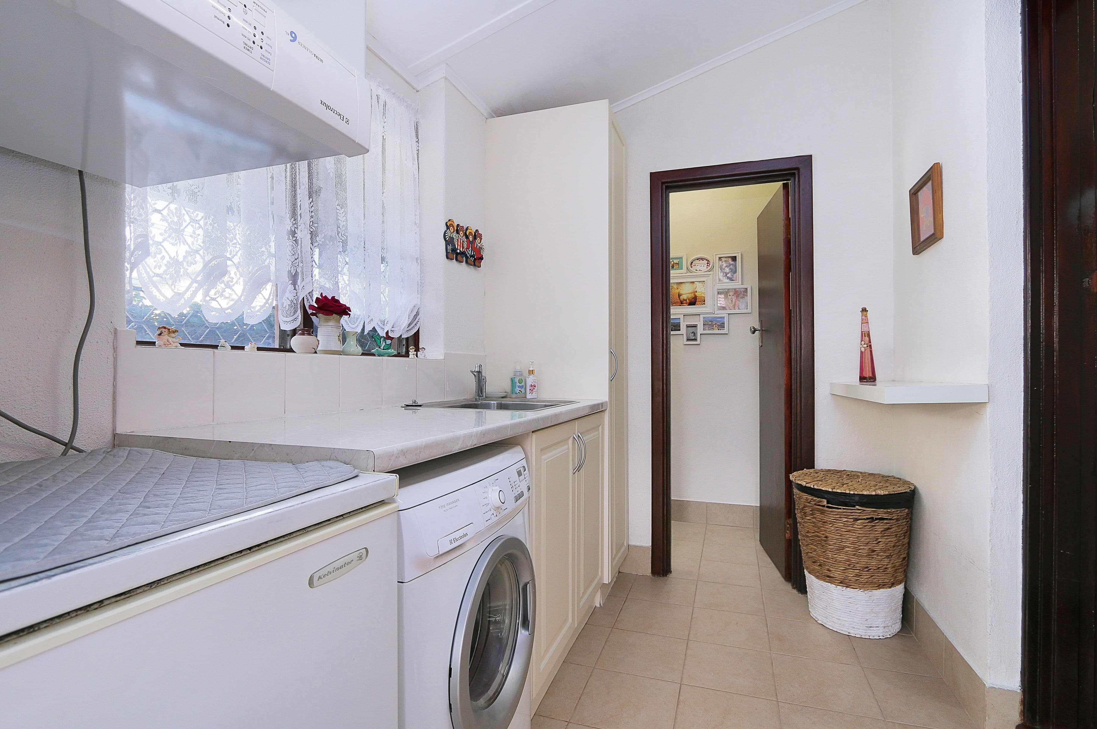 35 Cordelia Avenue, Coolbellup WA 6163, Coolbellup - Thumbnail 8