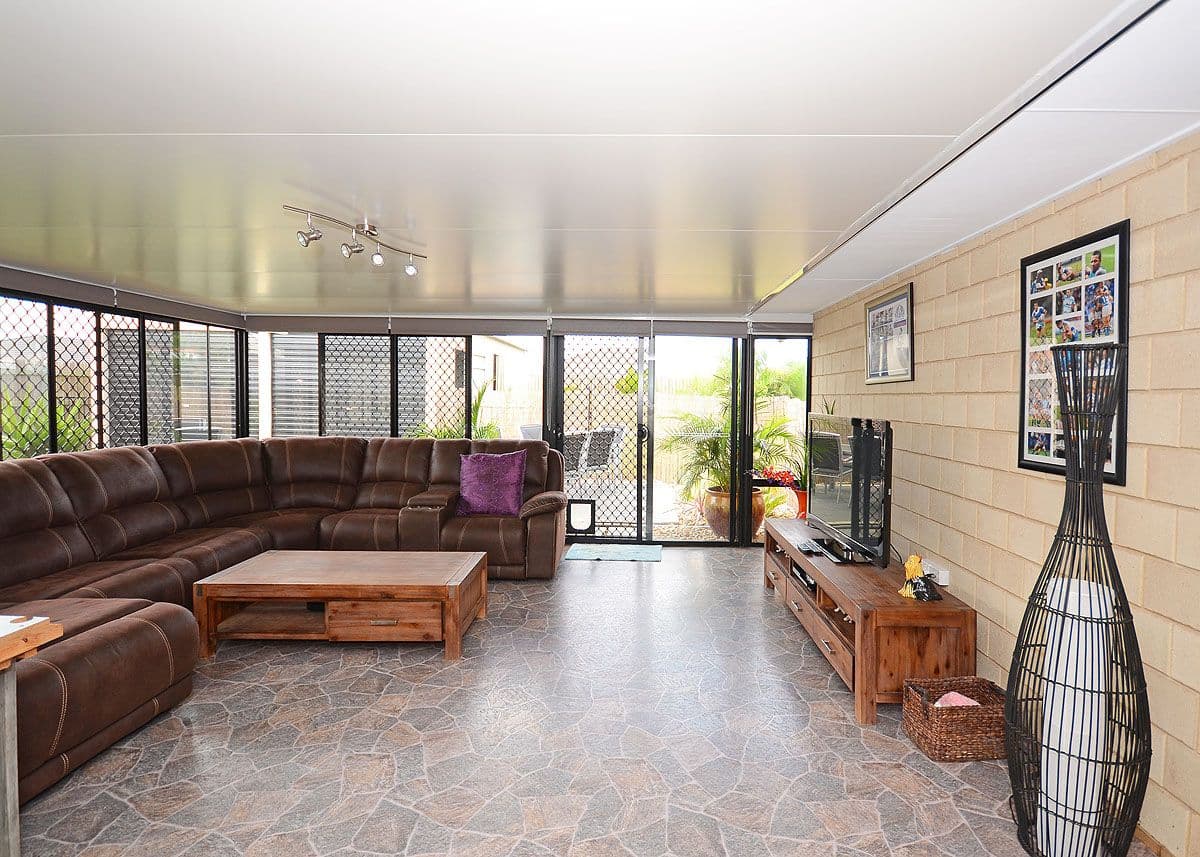 8 Phar Lap Court, POINT VERNON QLD 4655, Point Vernon - Thumbnail 8