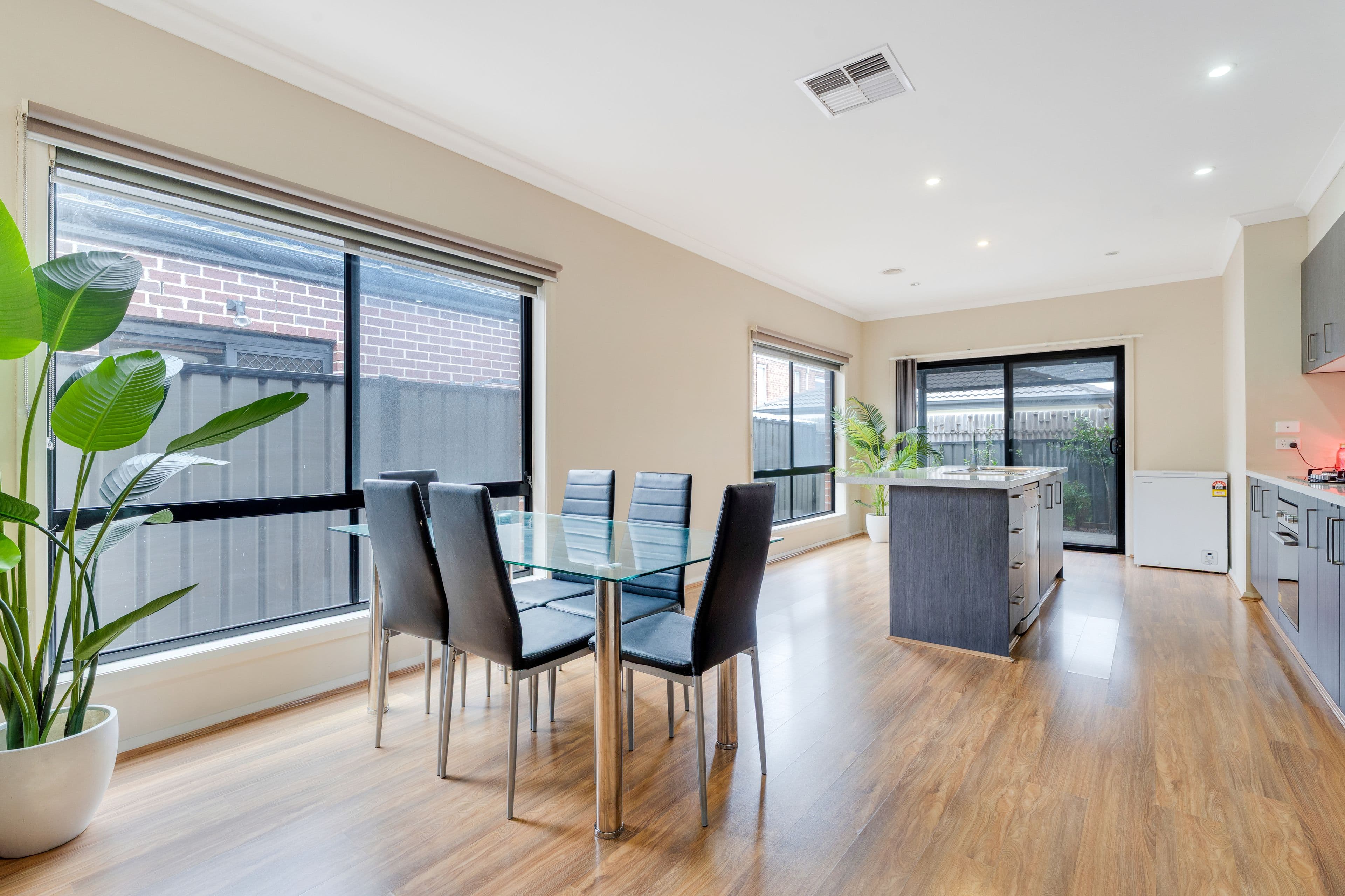 11 Moor Park Drive, Craigieburn VIC 3064, Craigieburn - Thumbnail 7