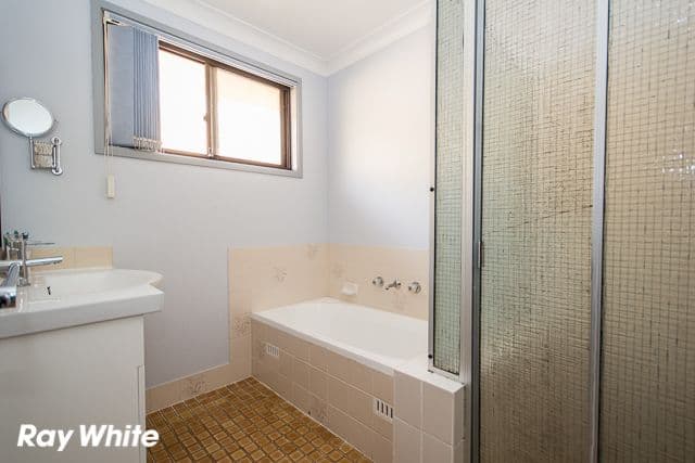 2 Ernst Place, EDENSOR PARK NSW 2176, Edensor Park - Thumbnail 4