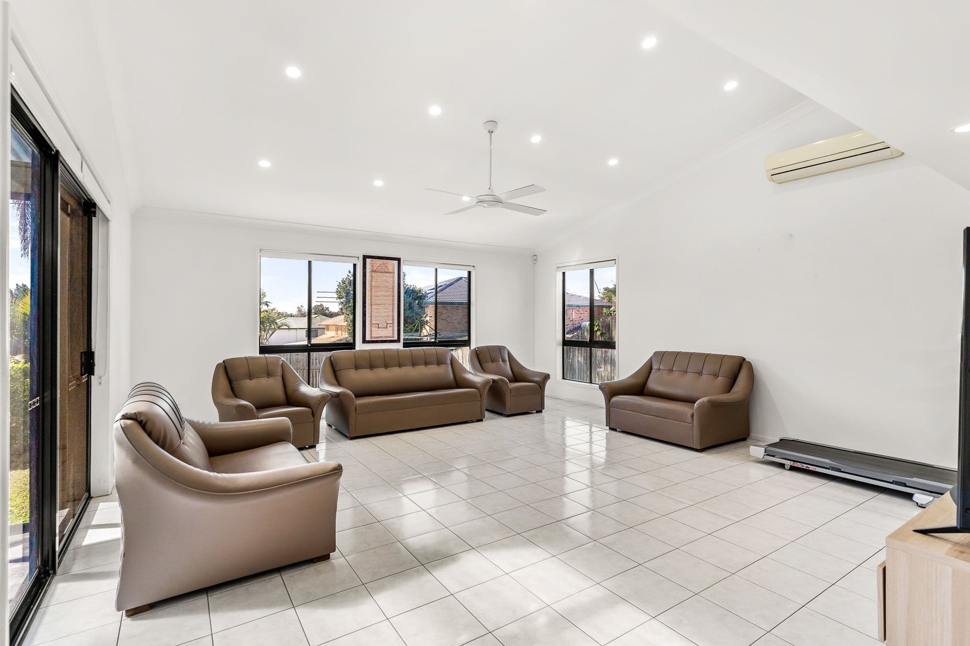 76 Sunflower Crescent, Calamvale QLD 4116, Calamvale - Thumbnail 8