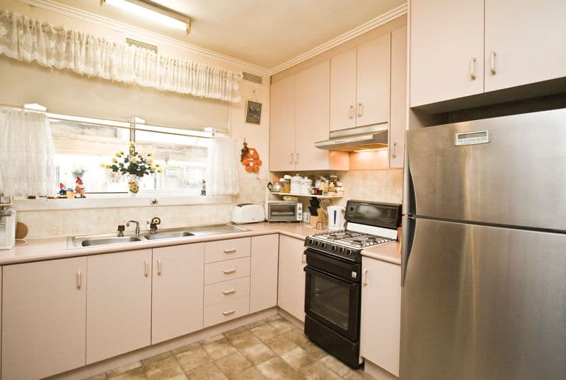 9 South Crescent, HEIDELBERG WEST VIC 3081, Heidelberg West - Thumbnail 2