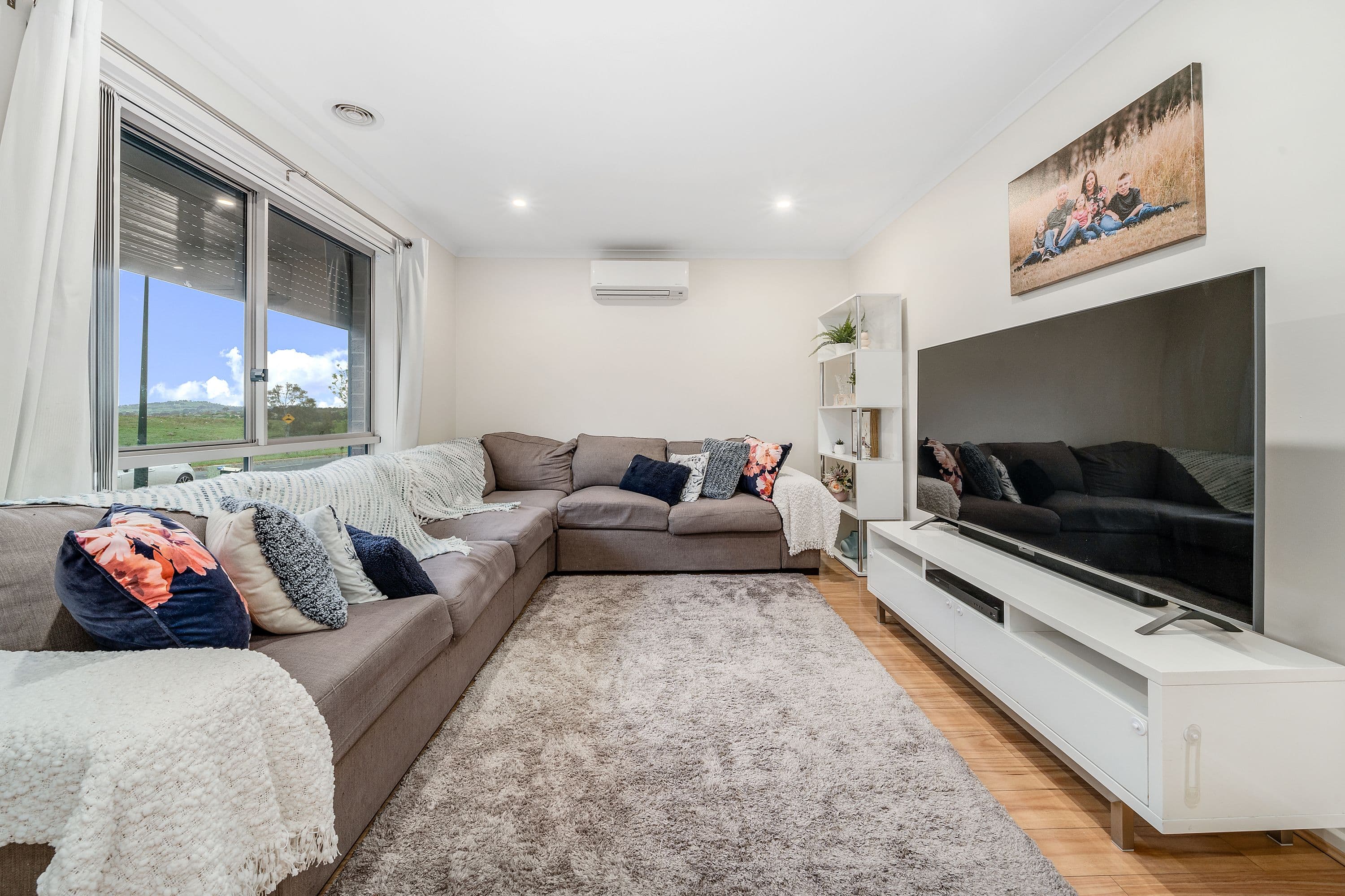 87 Carman Loop, Macgregor ACT 2615, Macgregor - Thumbnail 2