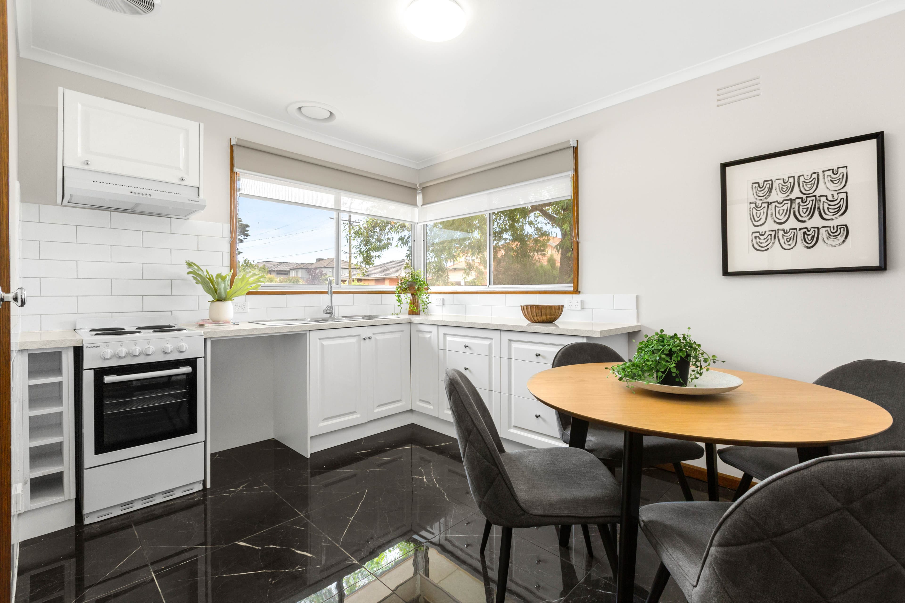 322 Buckley Street, Essendon VIC 3040, Essendon - Thumbnail 3
