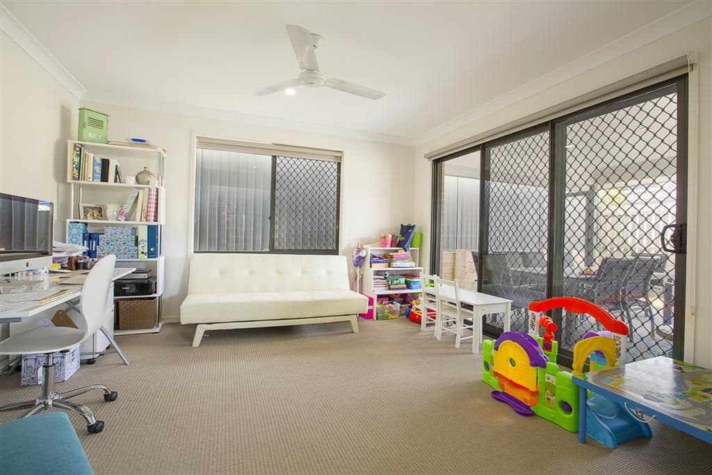 10 Glenmore Ridge Drive, GLENMORE PARK NSW 2745, Glenmore Park - Thumbnail 4