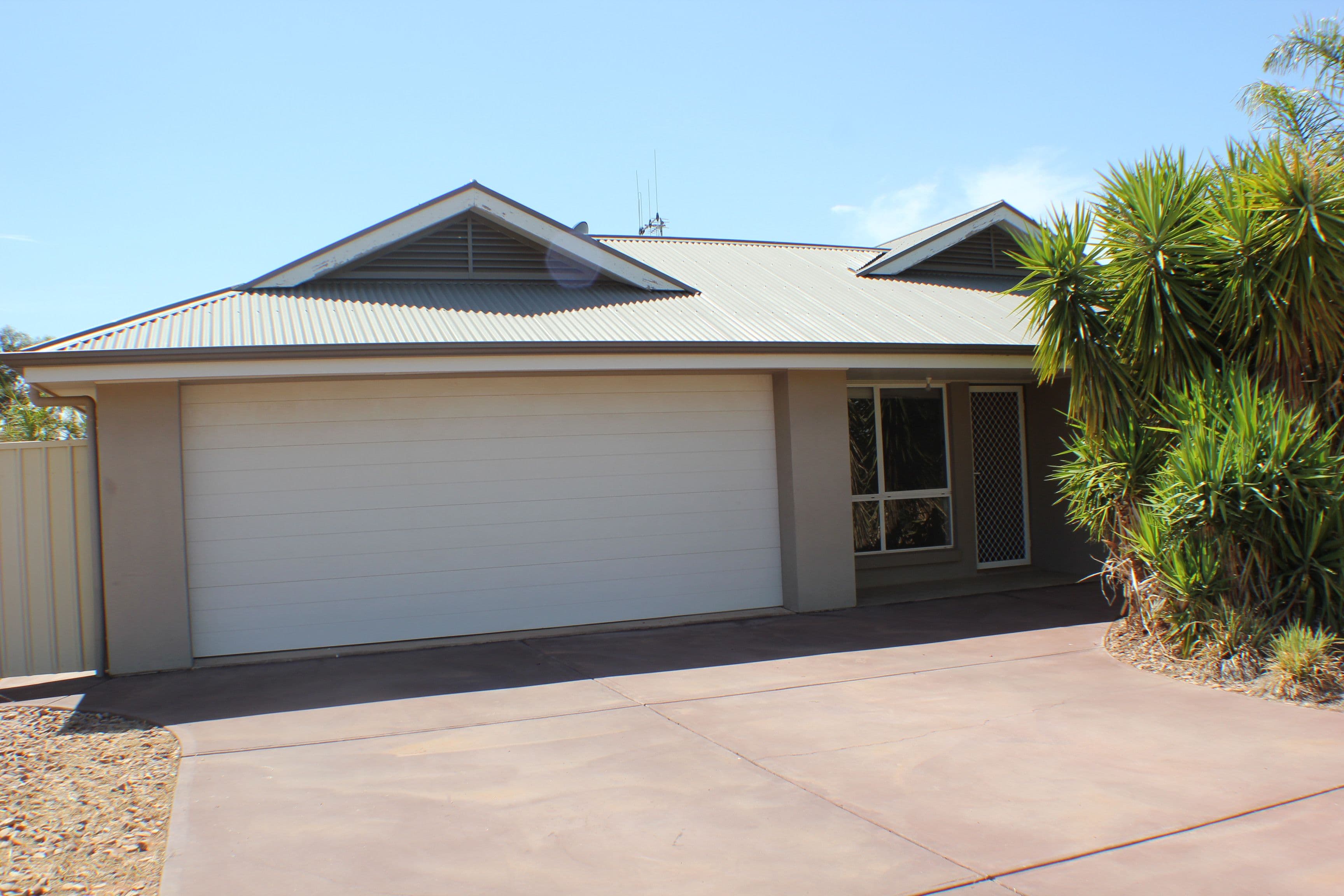 4 Sissinghurst Drive, Oakden SA 5086, Oakden - Image 1