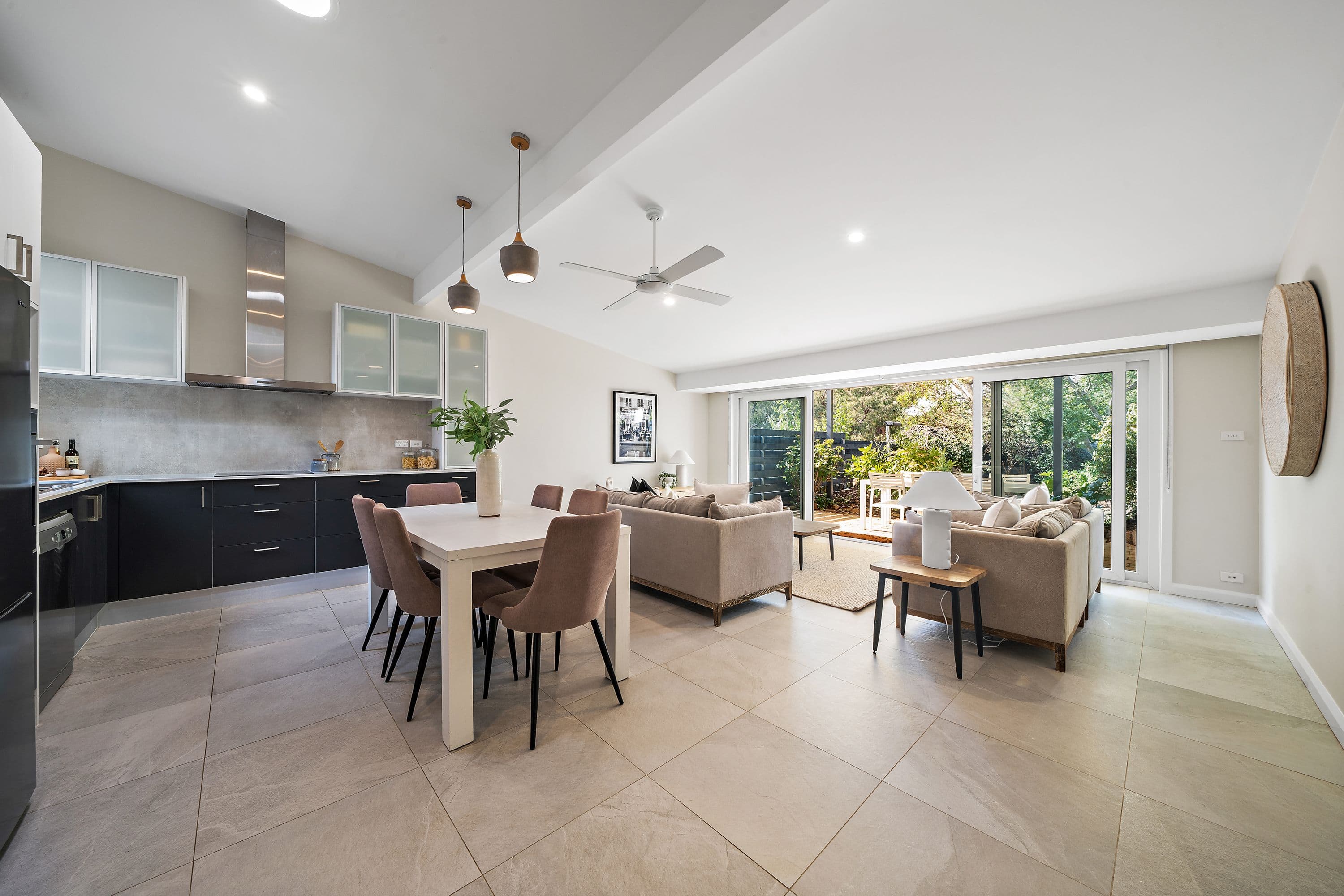 9 Southwell Street, Weetangera ACT 2614, Weetangera - Image 1