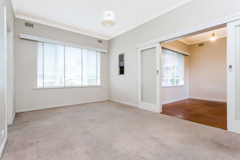 7 Russ Avenue, Seaton SA 5023, Seaton - Thumbnail 2