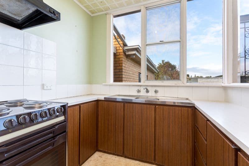 7 Russ Avenue, Seaton SA 5023, Seaton - Thumbnail 3
