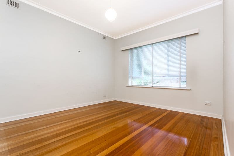 7 Russ Avenue, Seaton SA 5023, Seaton - Thumbnail 5