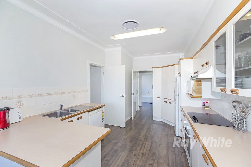 9 Glendale Drive, Glendale - Thumbnail 3