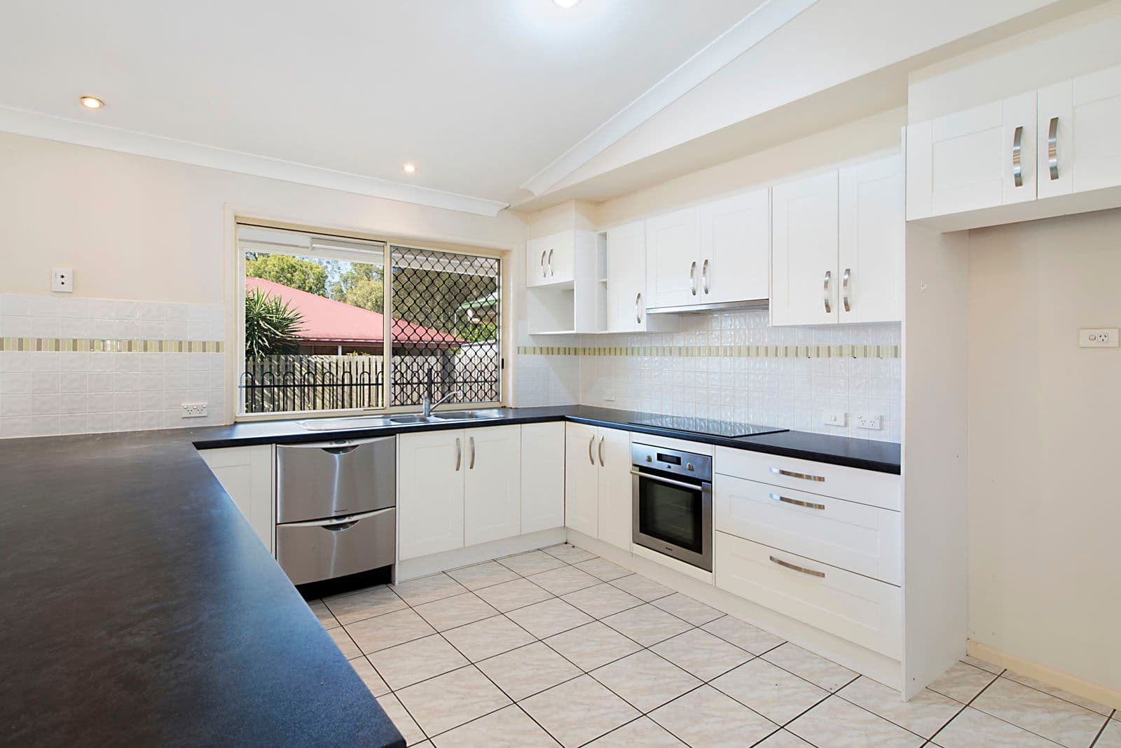 57 Boyanda Street, Wishart QLD 4122, Wishart - Thumbnail 4