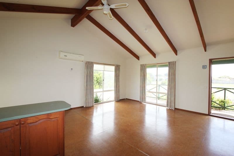 1 Sinclair Avenue, SURF BEACH VIC 3922, Surf Beach - Thumbnail 6