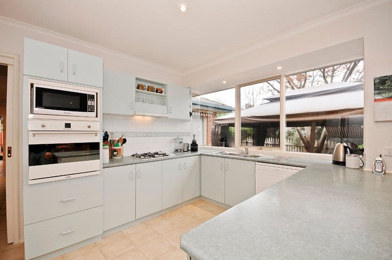 14 Yarraridge Drive, CHIRNSIDE PARK VIC 3116, Chirnside Park - Thumbnail 5