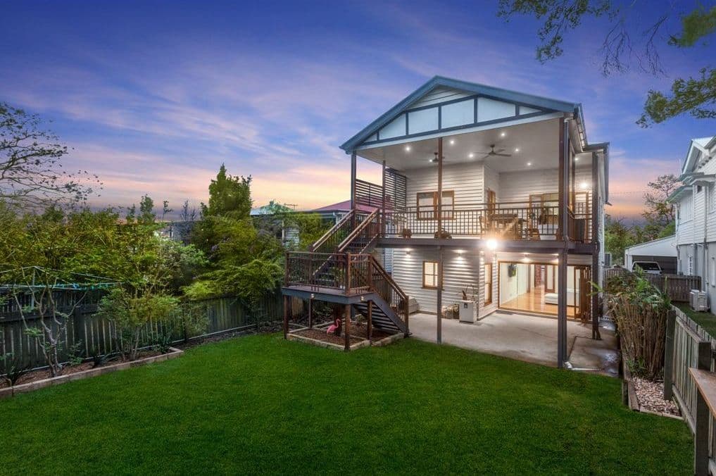 17 Eleventh Avenue, Kedron QLD 4031, Kedron - Thumbnail 2