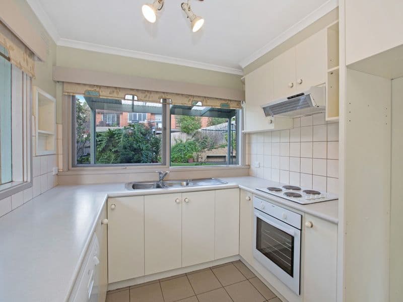 13 Hut Street, WHITTLESEA VIC 3757, Whittlesea - Thumbnail 2