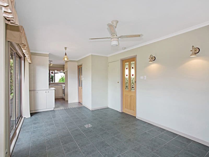13 Hut Street, WHITTLESEA VIC 3757, Whittlesea - Thumbnail 5