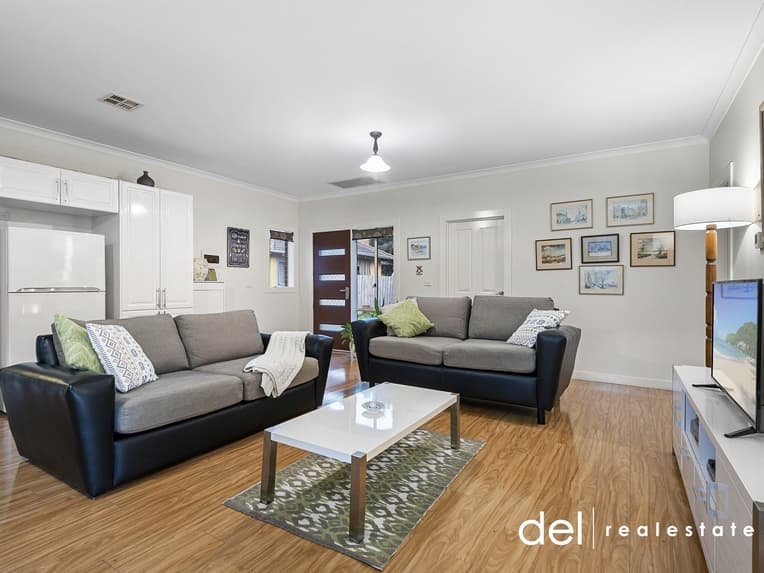 2/33 Latham Crescent, Dandenong North, Dandenong North - Thumbnail 3