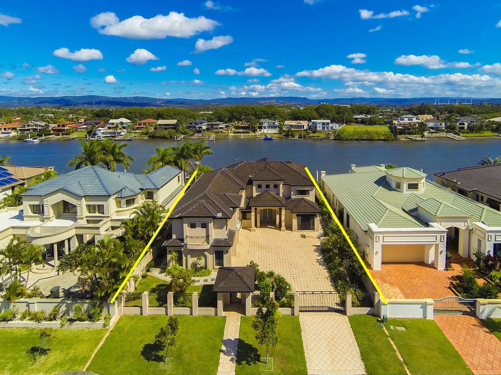 25 Sir Bruce Small Boulevard, Benowa Waters QLD 4217, Benowa - Image 1